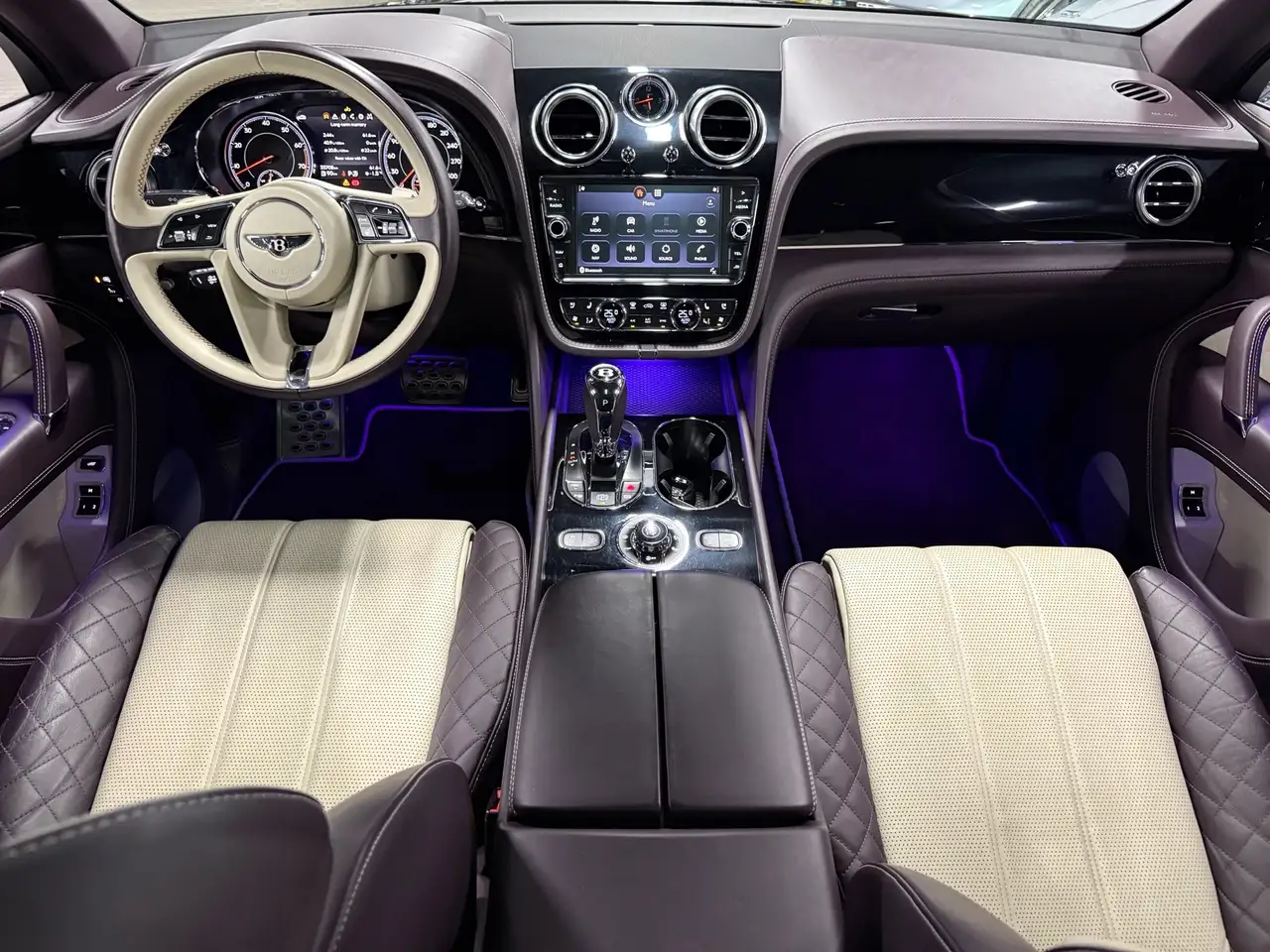Bentley Bentayga снимка Bentley Bentayga