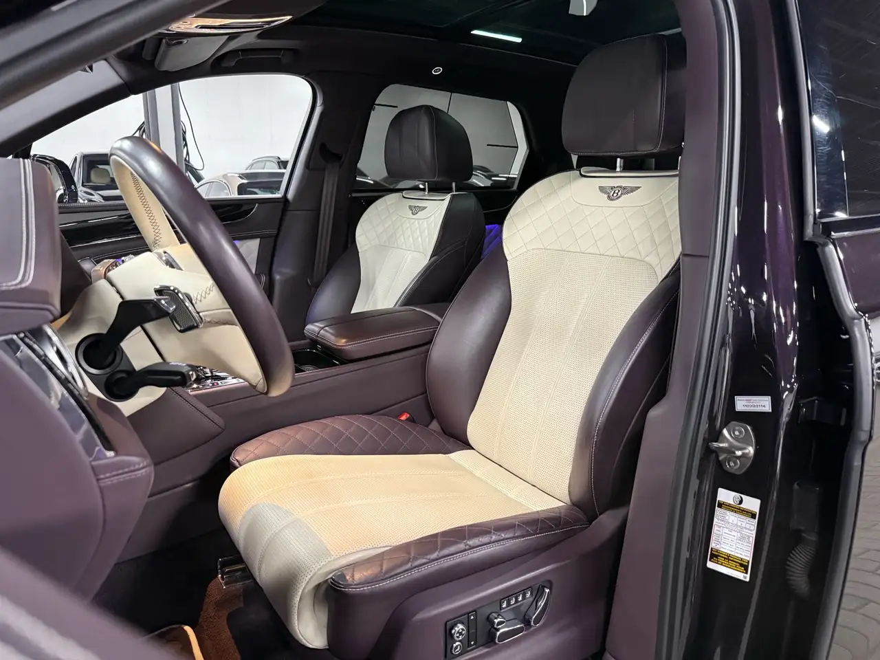 Bentley Bentayga снимка Bentley Bentayga