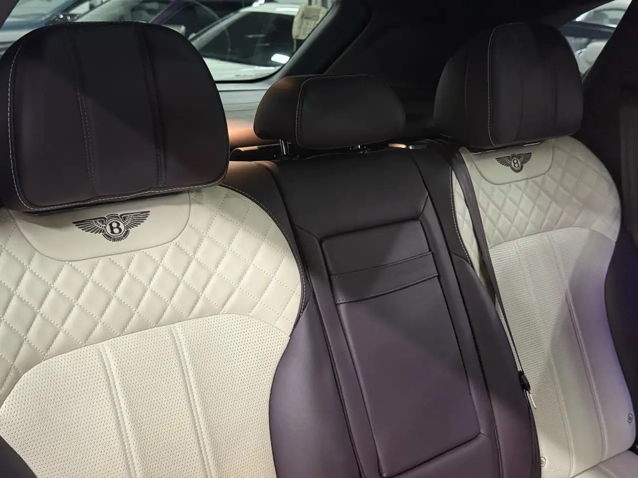 Bentley Bentayga снимка Bentley Bentayga