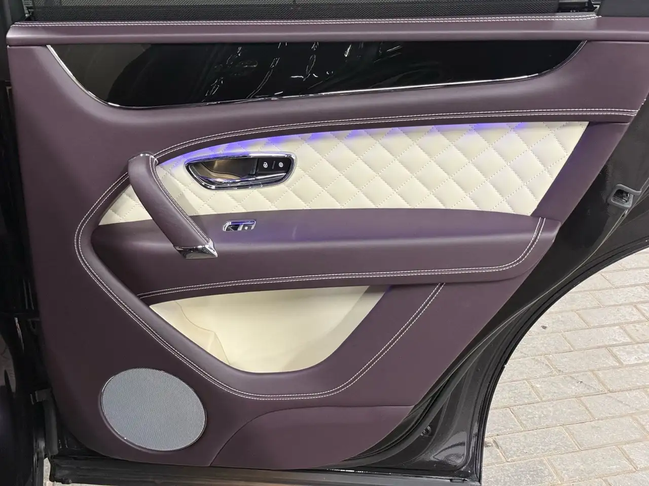 Bentley Bentayga снимка Bentley Bentayga