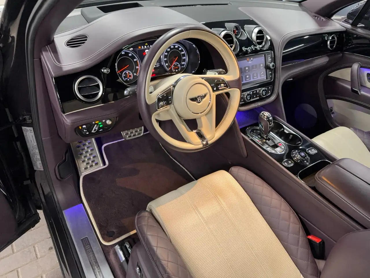 Bentley Bentayga снимка Bentley Bentayga