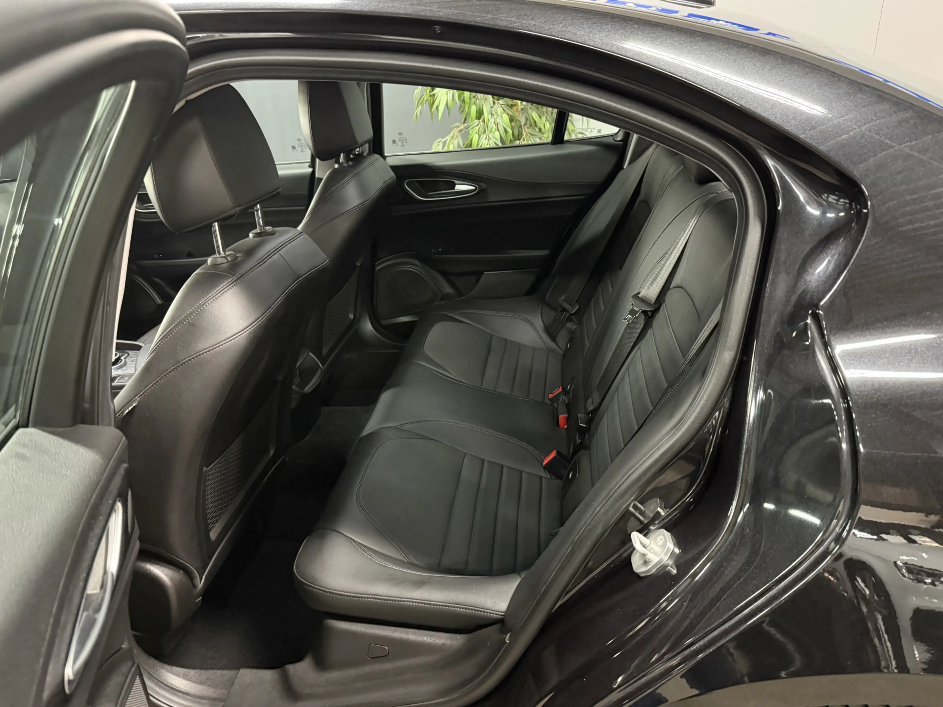 Alfa Romeo Giulia 2.0T // Camera // Adapt. Cruise — photo 11