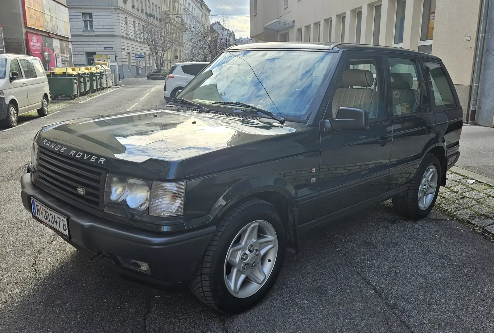 Land Rover Range Rover 4,6 HSE Grün - 2