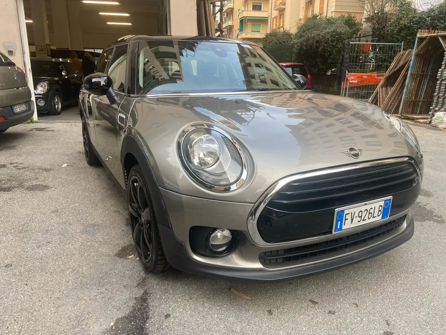 MINI Cooper D Clubman Mini Clubman 2.0 Cooper D Boost auto Steptronic Grijs - 2