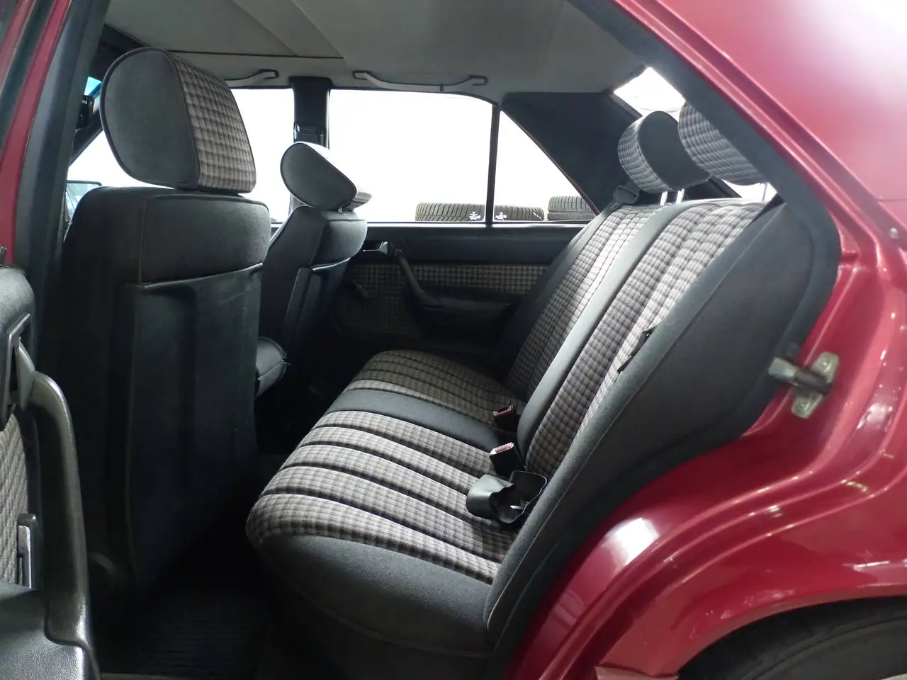 Mercedes-Benz 190 E 1.8 Automatik HU/AU 06/2023, foto 11