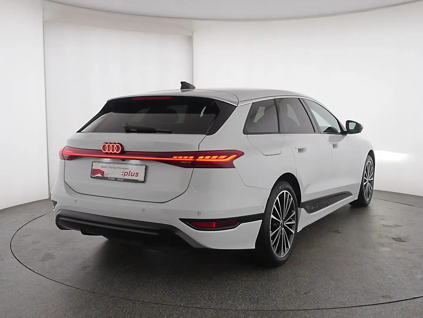 Audi A6 Avant e-tron performance 270 kW 360°/matrix Weiß - 2