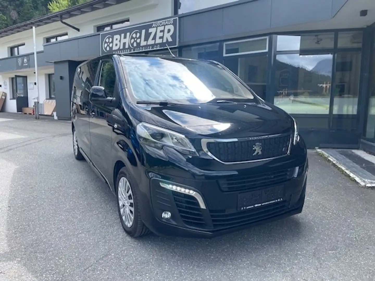 Peugeot Traveller Business L2 Blue HDi 180 S&S EAT8 Negru - 1