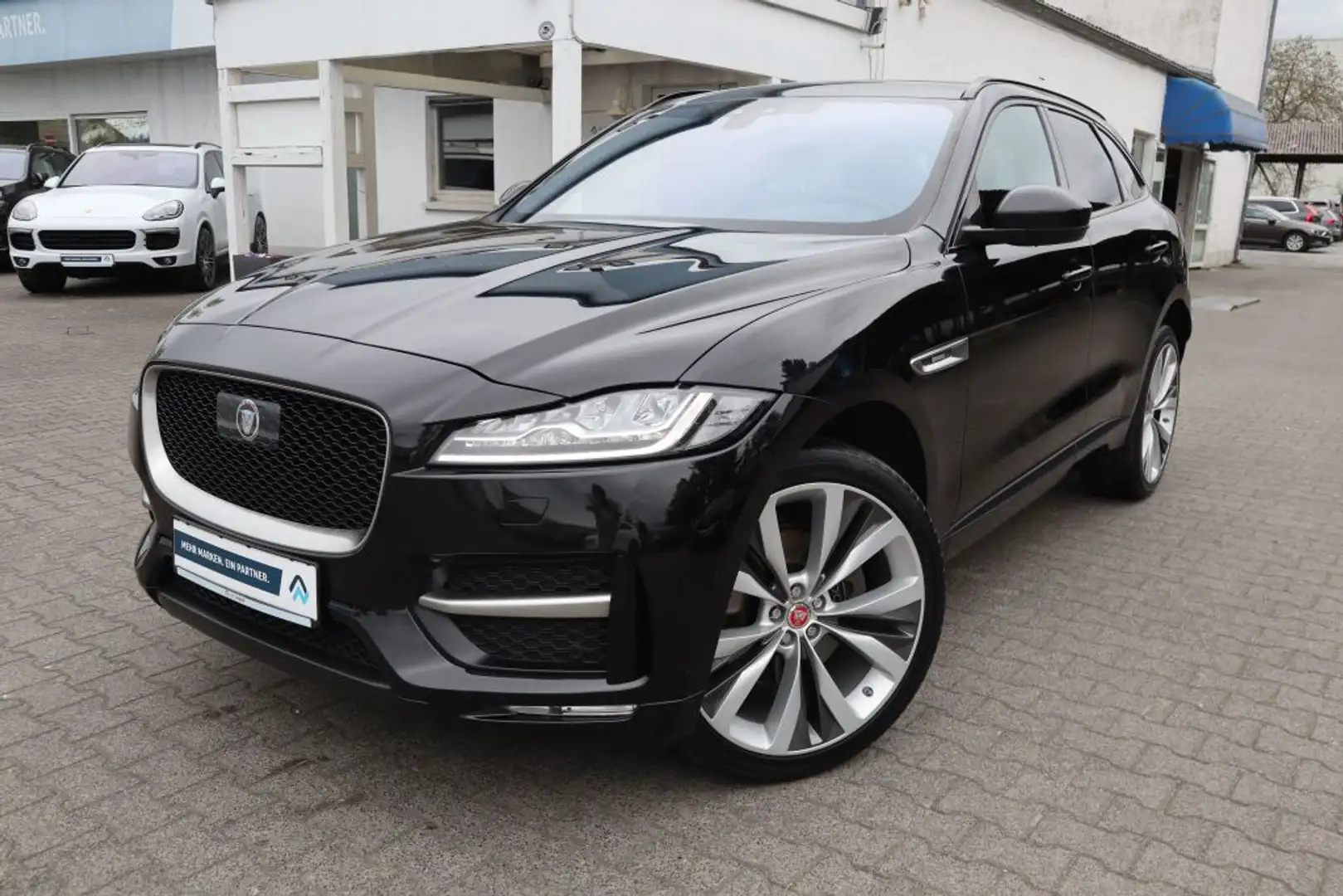 Jaguar F-Pace 30d AWD R-Sport - 1