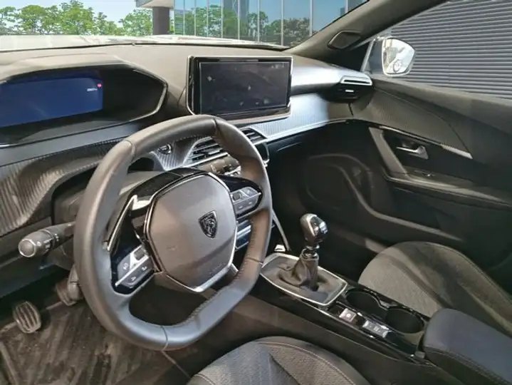 Peugeot 2008 2024, foto 7