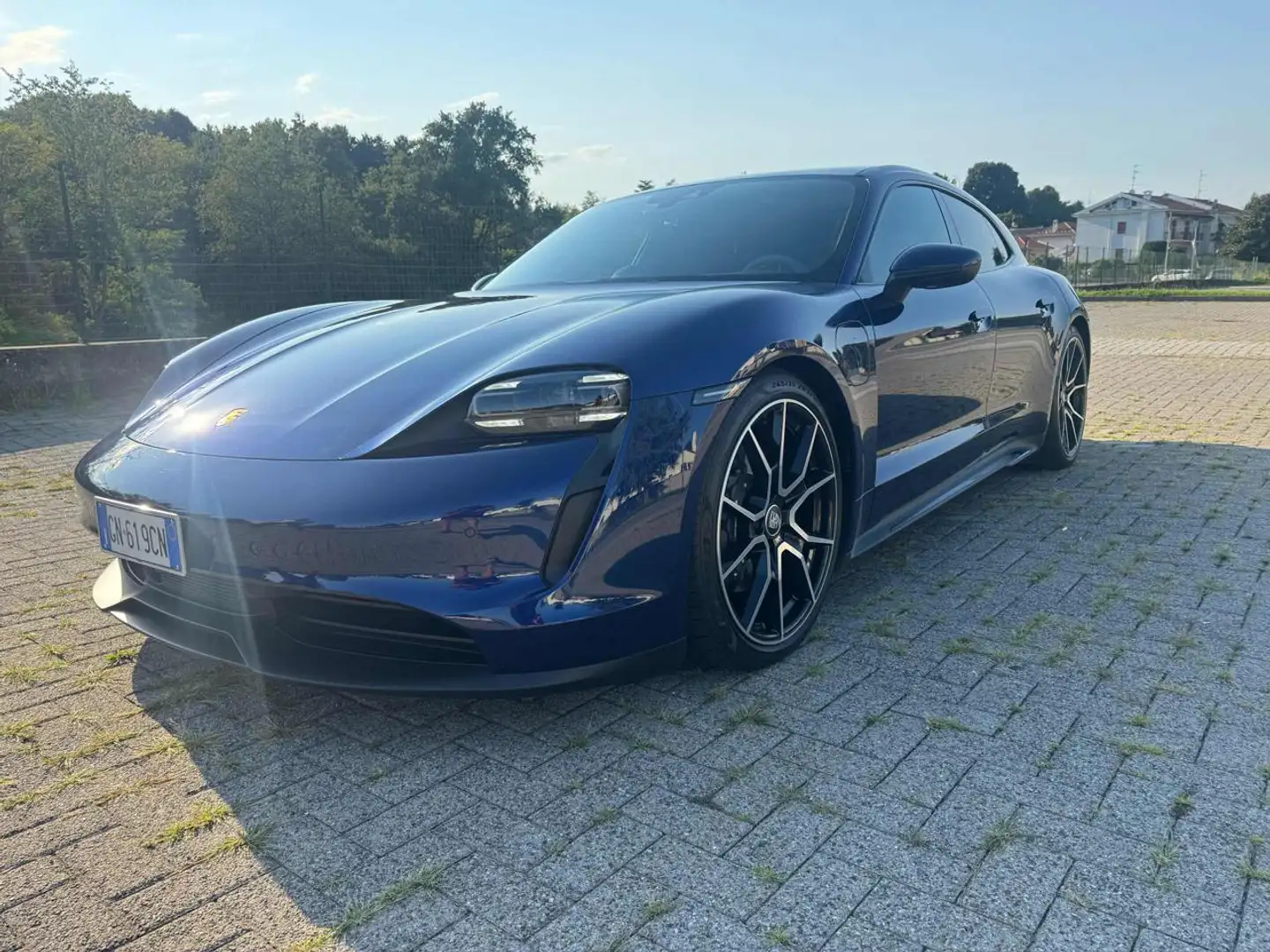 Porsche Taycan Sport Turismo Battery Plus - IVA ESPOSTA Blau - 2