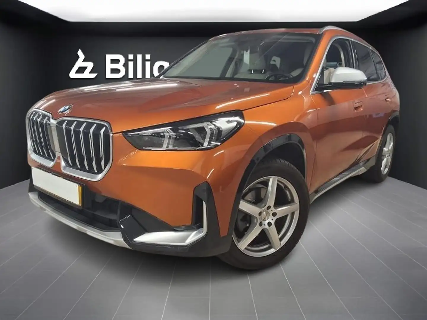 BMW X1 x1 xLine 18i Orange - 2