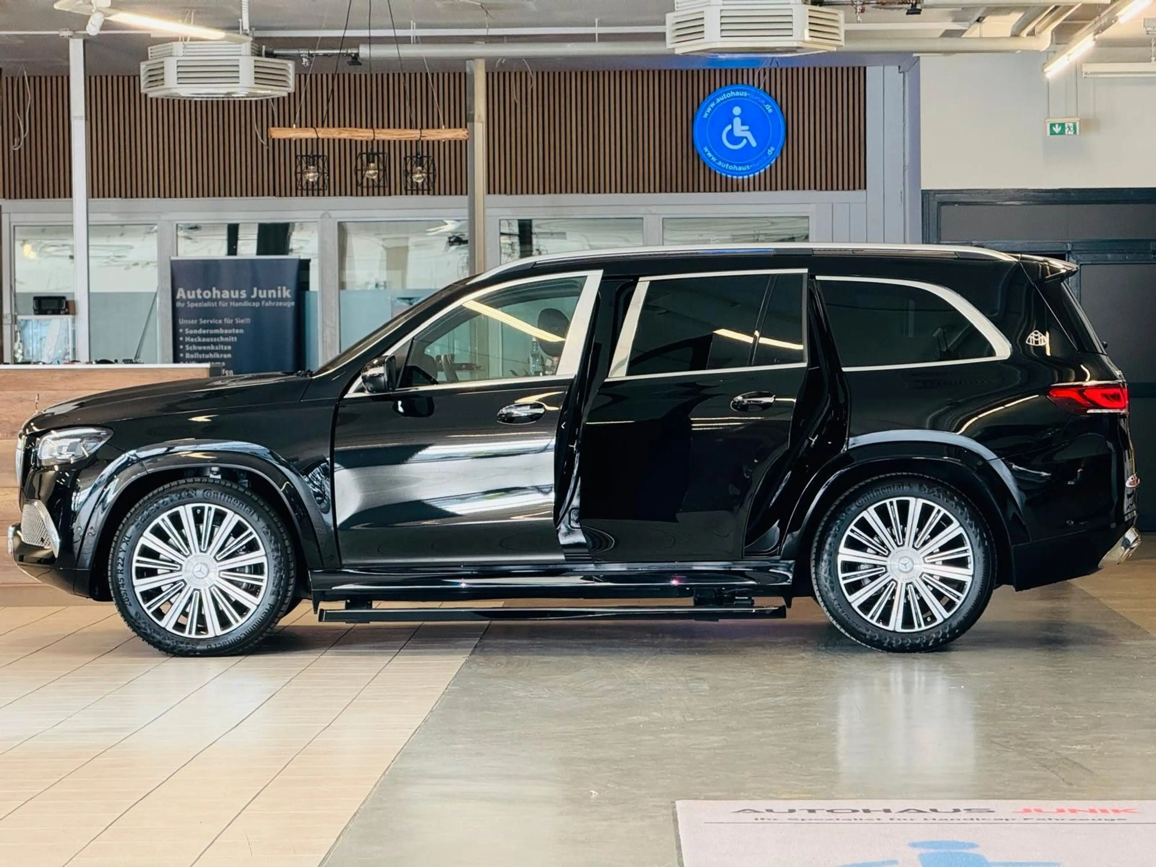Mercedes-Benz GLS 600 4Matic Maybach-High End-Hüpft — photo 4