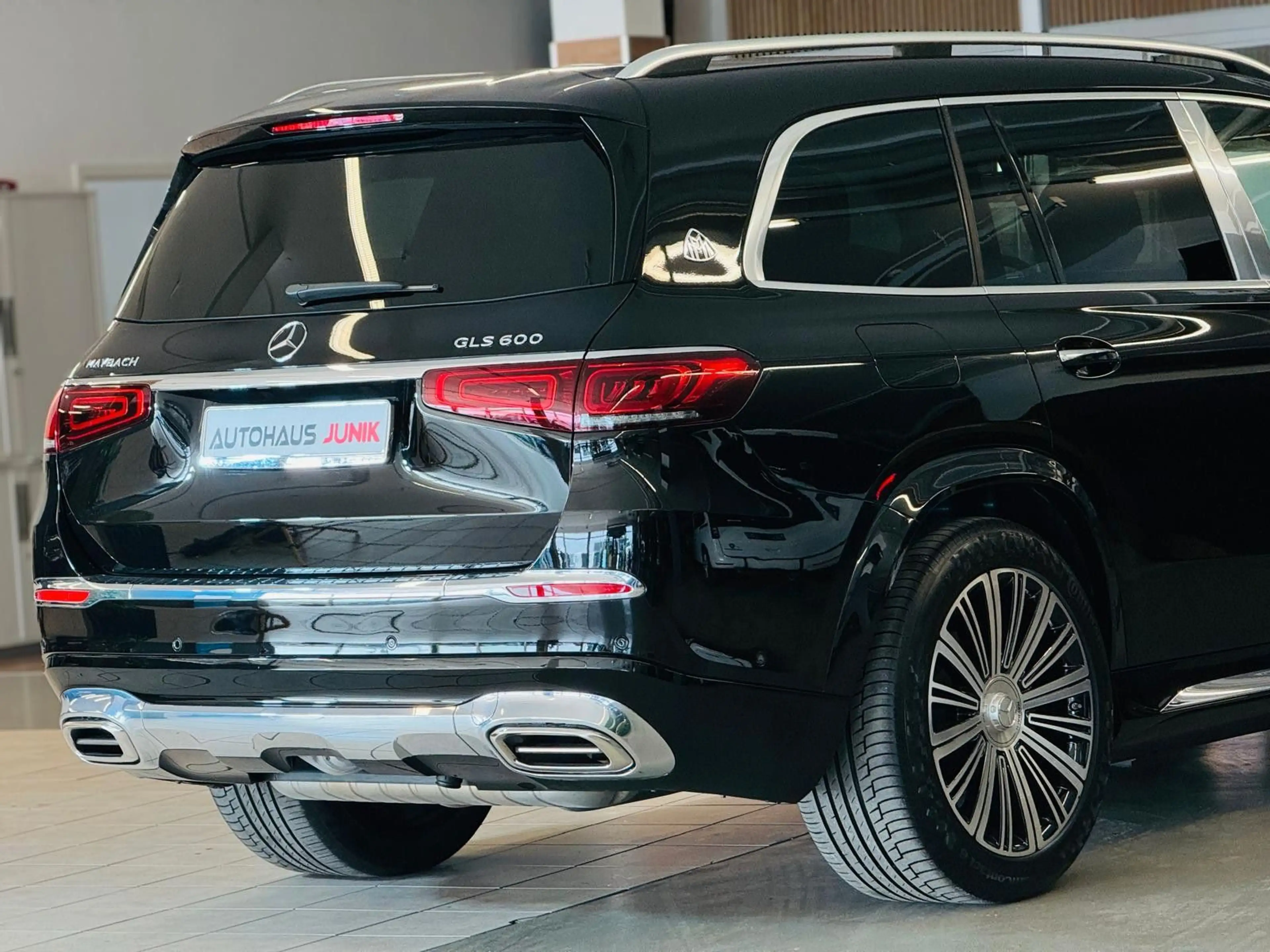 Mercedes-Benz GLS 600 4Matic Maybach-High End-Hüpft — photo 5