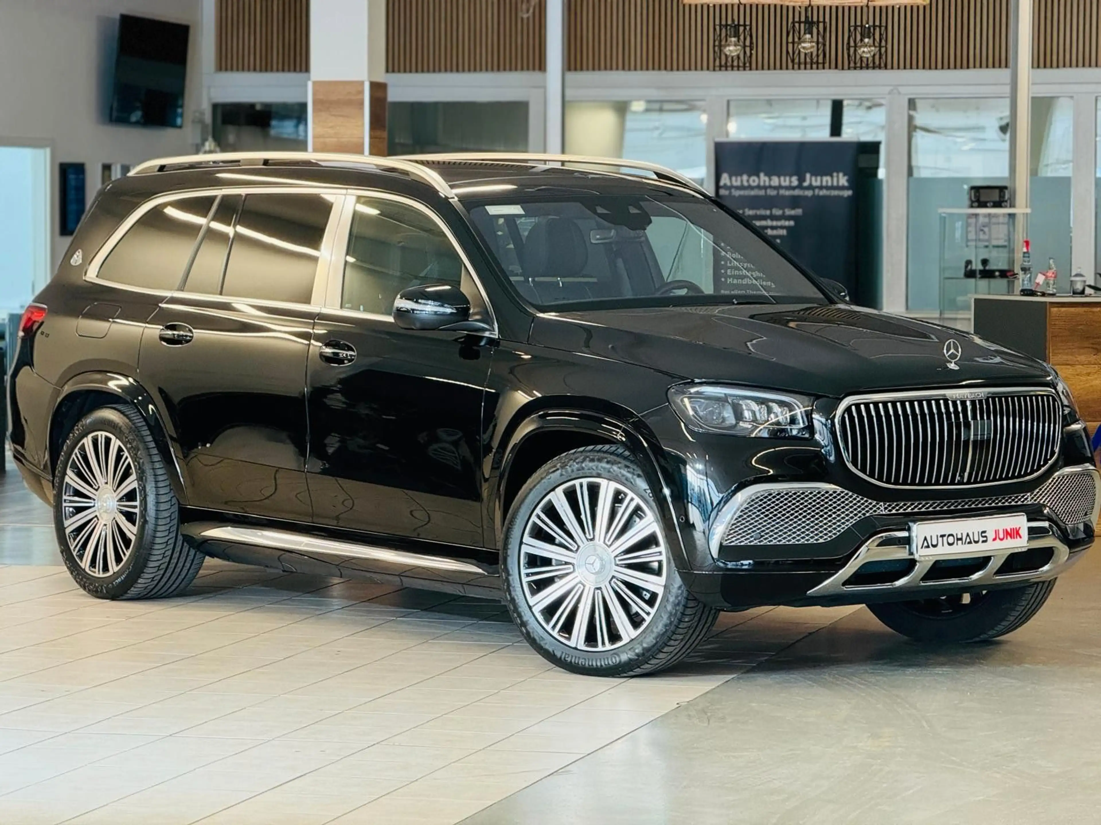 Mercedes-Benz GLS 600 4Matic Maybach-High End-Hüpft