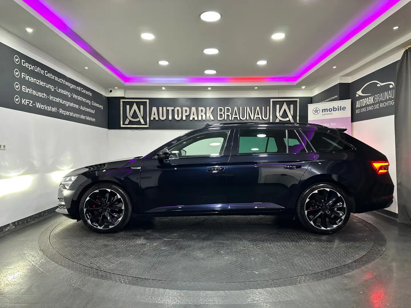 Skoda Superb 2.0 TDI DSG Sportline *VIRTUAL*MEMORY*LED* Schwarz - 2