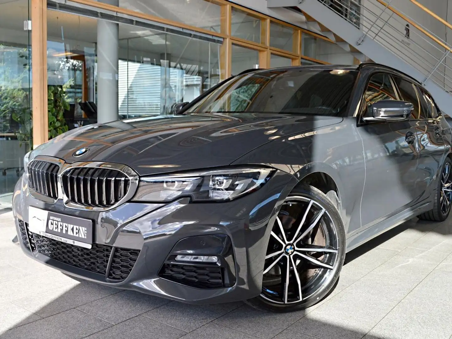 BMW 320 d Touring M Sport, AHK, Leder, Schiebedach! LED Gris - 1
