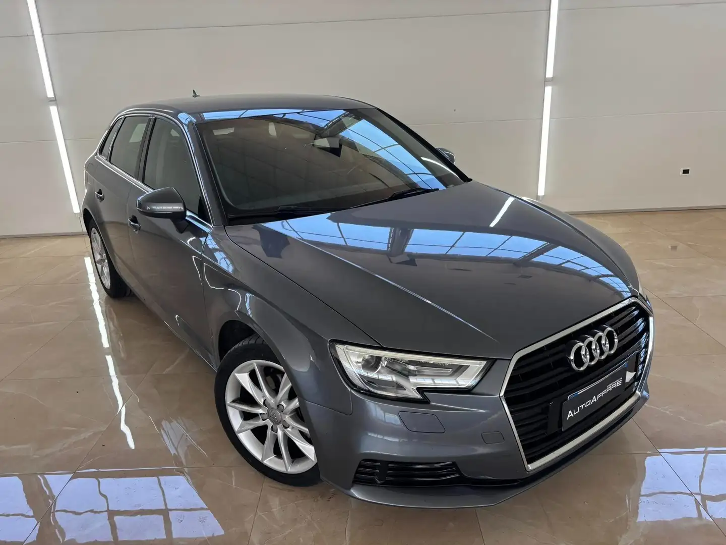 Audi A3 A3 III 2016 SBK 1.6 tdi Sport 110cv s-tronic Grigio - 2