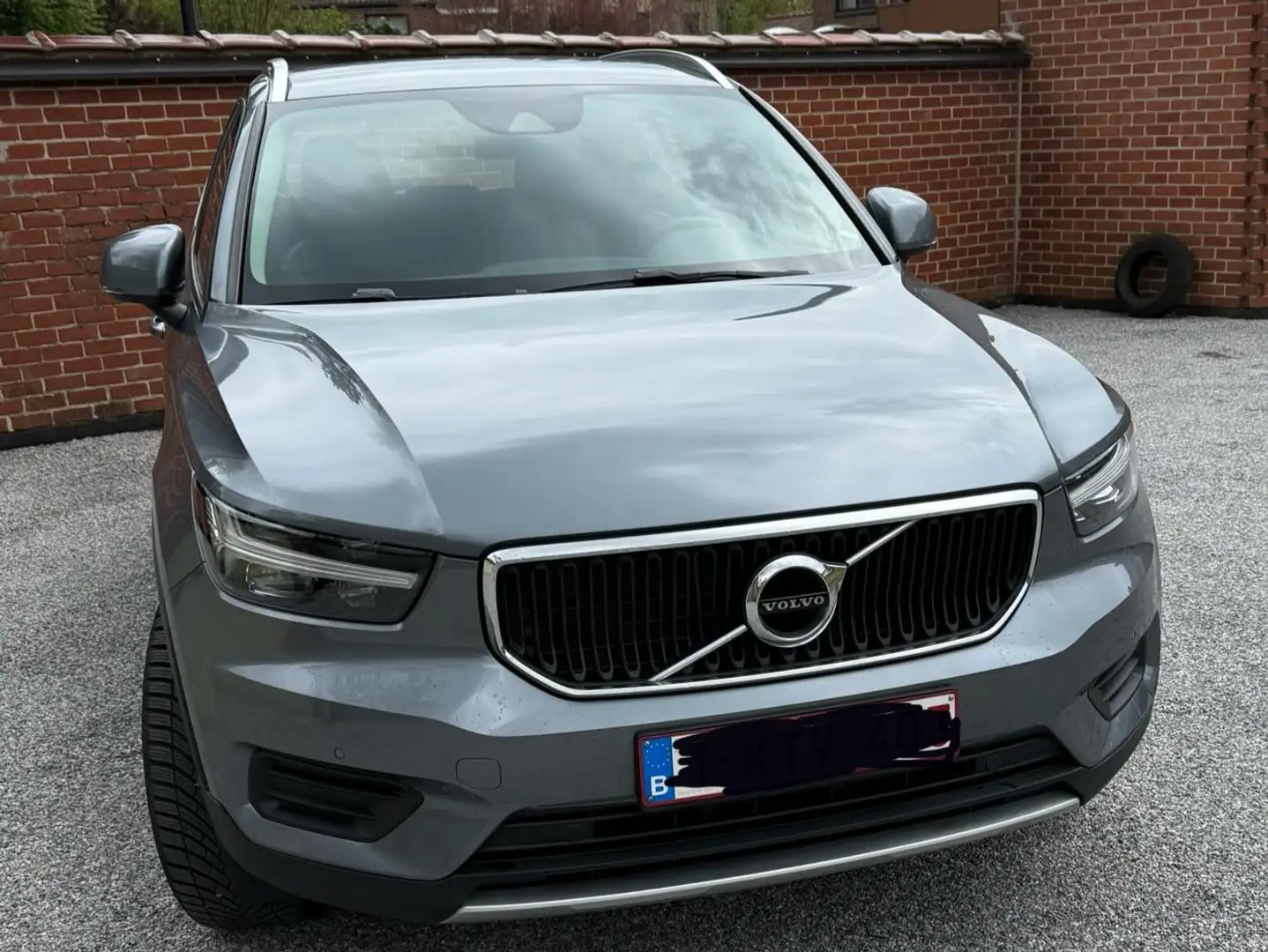 Volvo XC40 XC40 1.5 T3 Momentum Grijs - 1