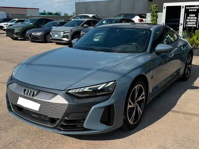 Audi e-tron GT quattro 350kw