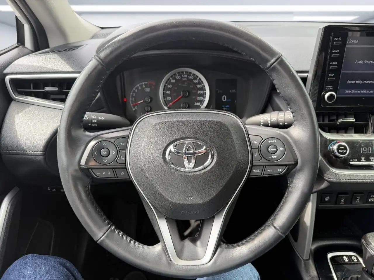 Toyota Corolla Cross снимка Toyota Corolla Cross