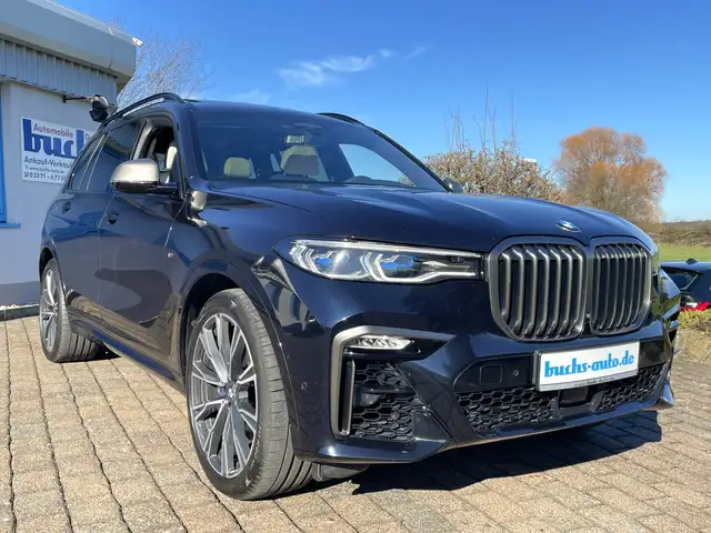 BMW X7 M 50d Sky Lounge Bowers Wilkins Night Vision