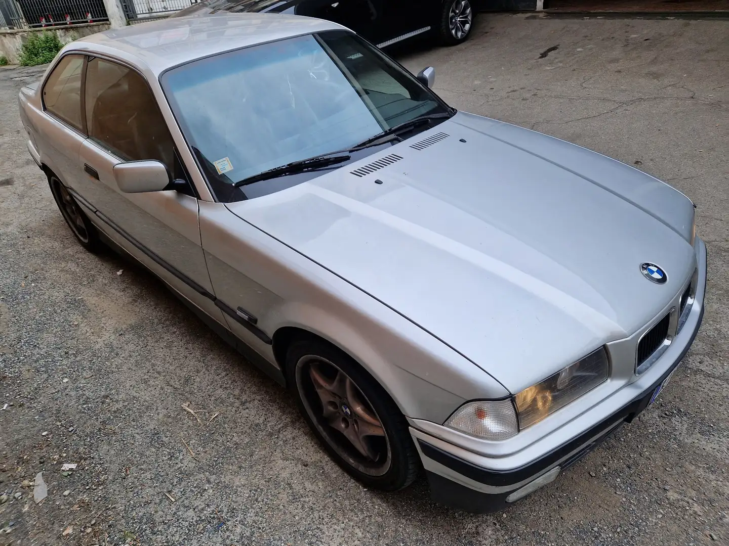 BMW 318 318is Coupe cat. Gris - 2