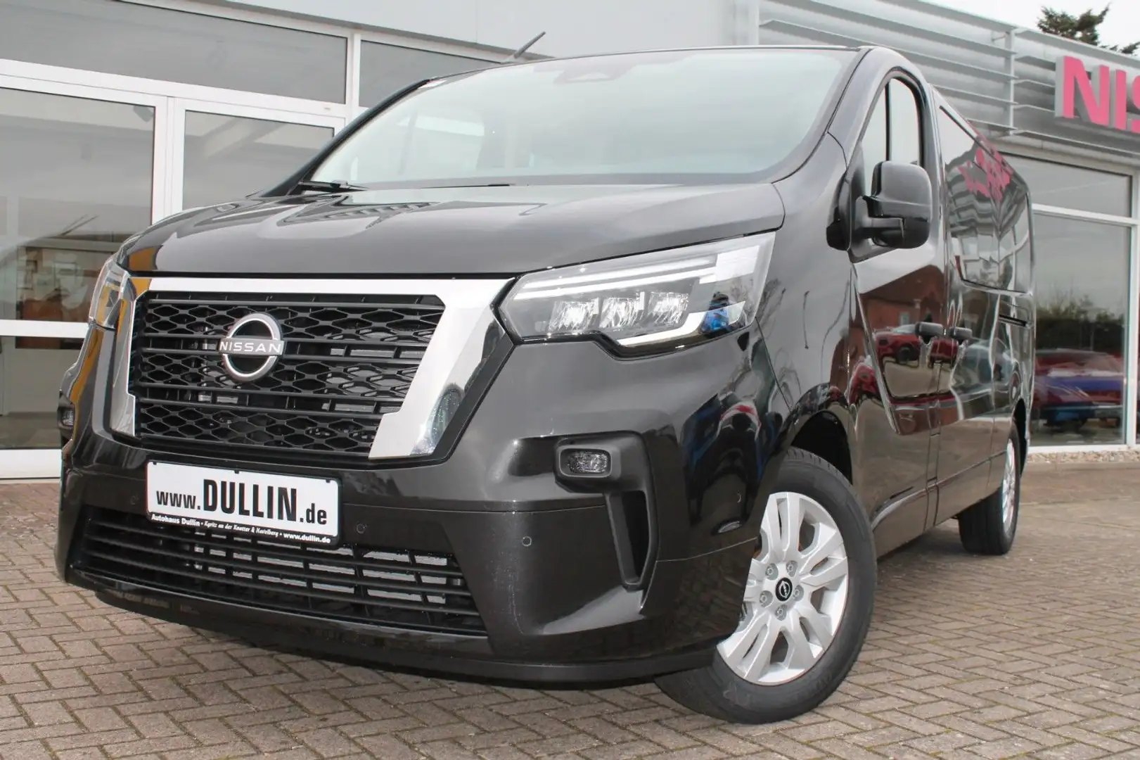 Nissan Primastar L2H1 Tekna 8-Sitzer Automatik Noir - 1