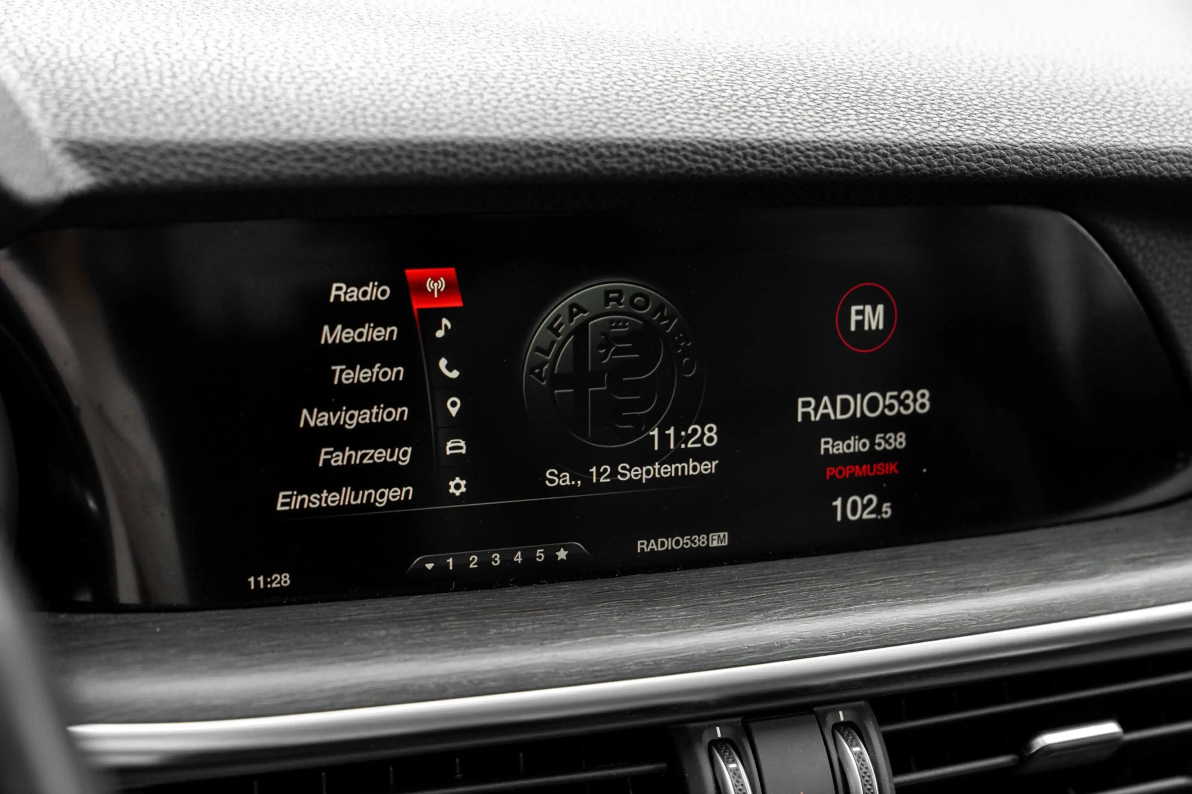 Alfa Romeo Stelvio 2.0 T AWD Super 280 PK Aut. ACC Schuifdak Harman K — photo 21