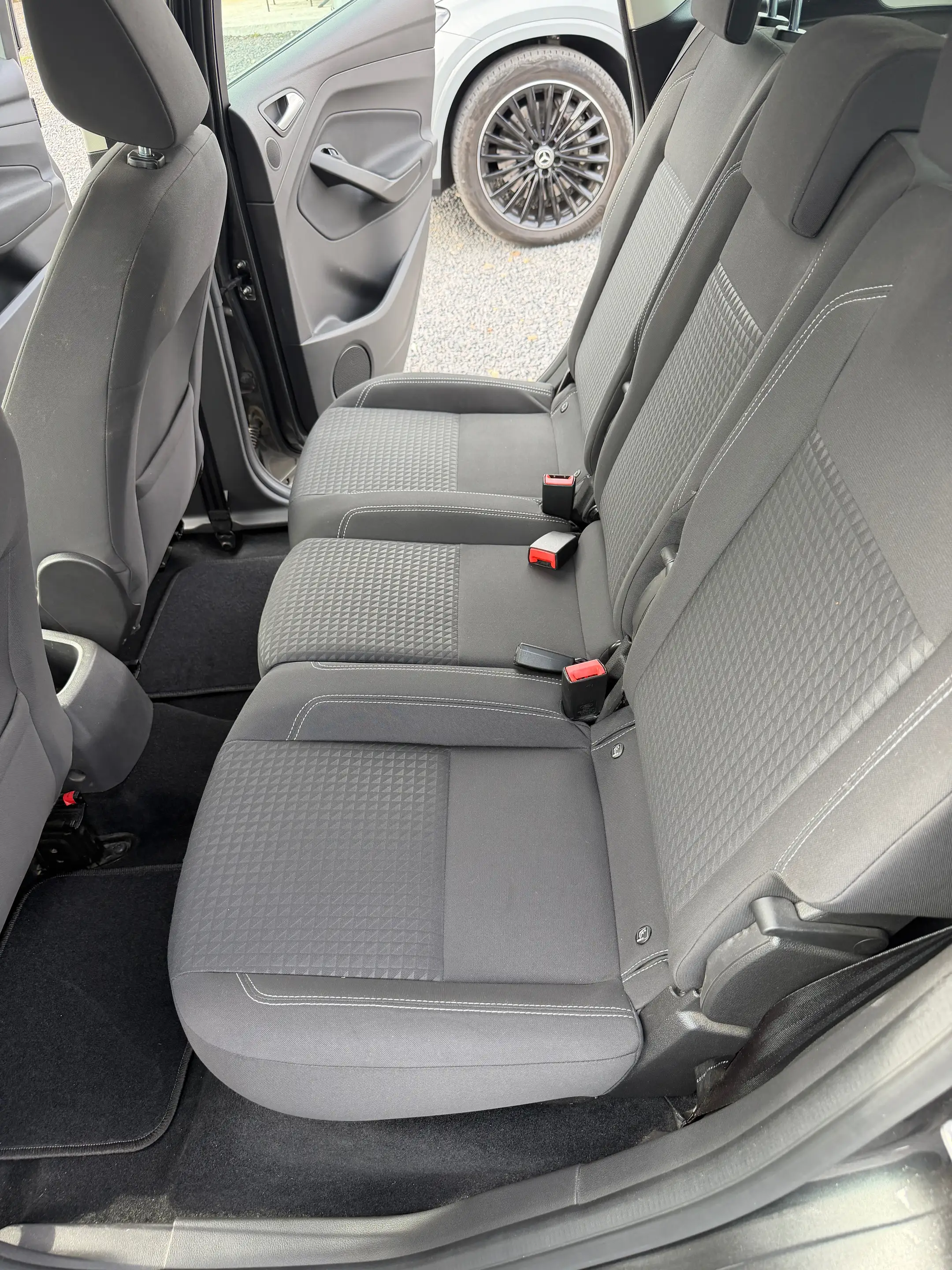 Ford C-Max C-Max 1.0 EcoBoost Start-Stopp-System Champions Edition — photo 9