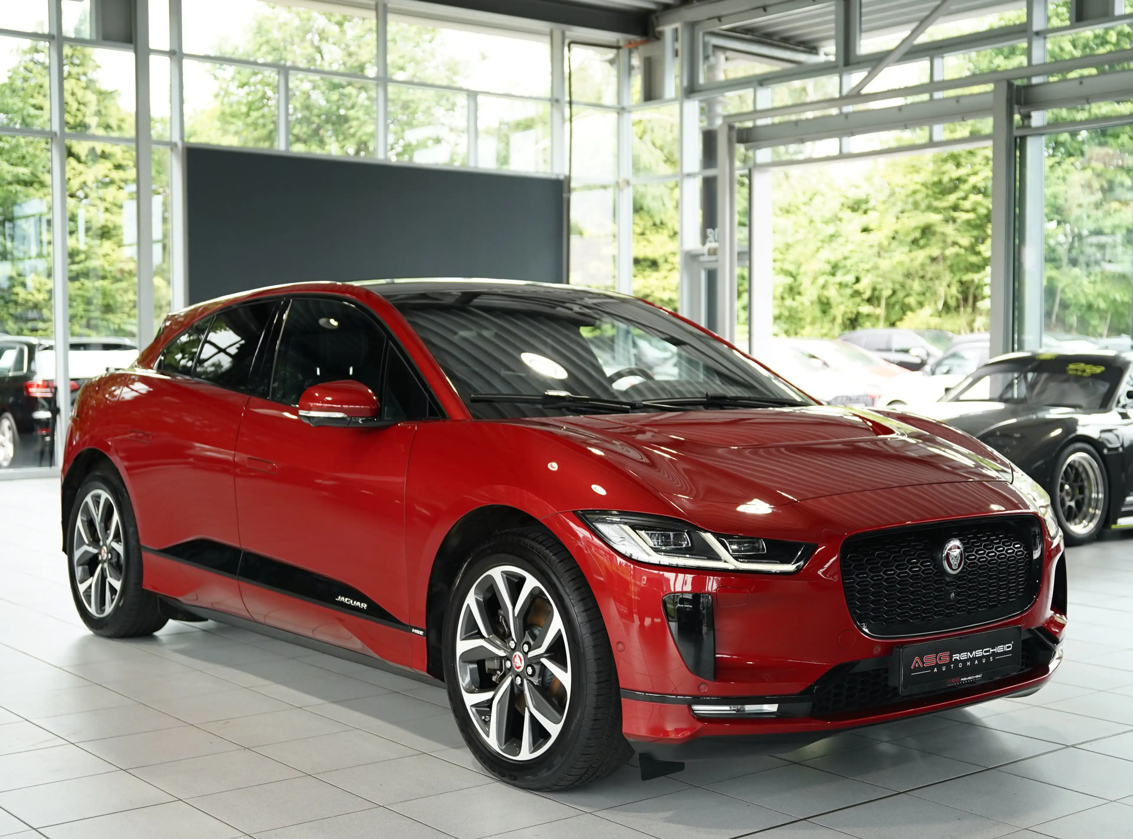 Jaguar I-Pace HSE EV 400 Black Pack *1.H *Pano *LUFT — photo 4