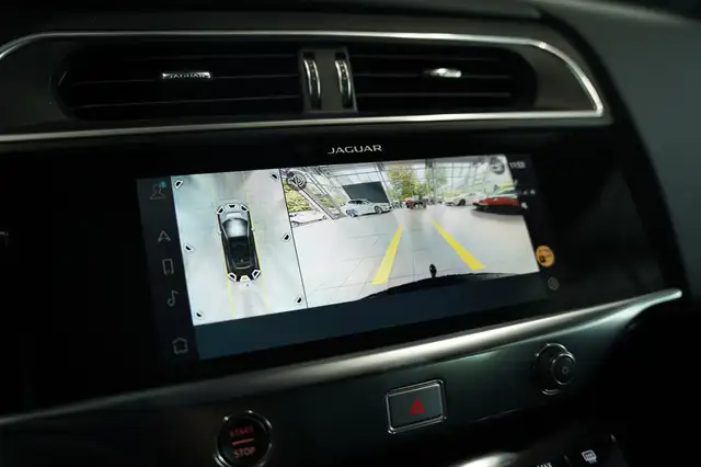 Jaguar I-Pace view 15
