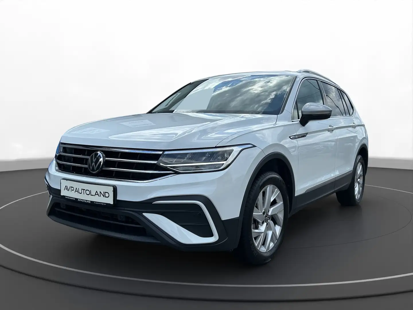 Volkswagen Tiguan Allspace 1.5 TSI DSG Life | NAVI | AHK | Weiß - 2