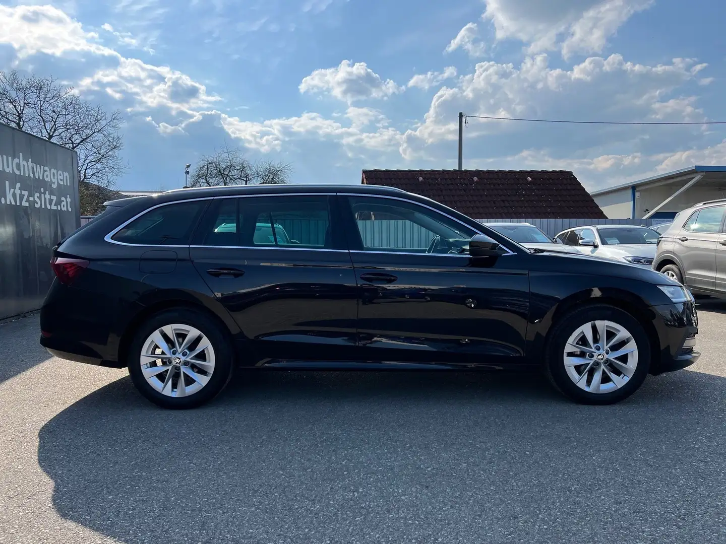Skoda Octavia Combi 2,0 TDI Style DSG | ACC/HUD Schwarz - 2
