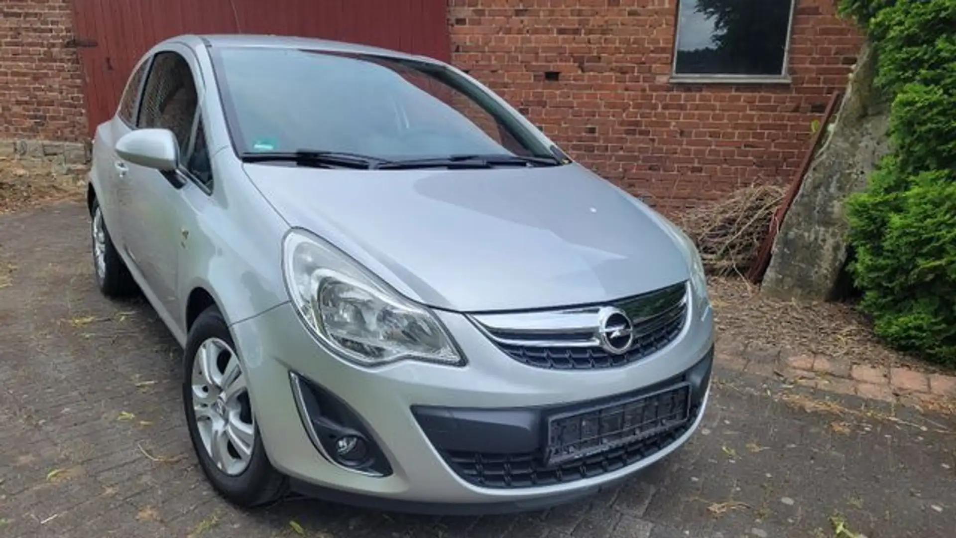 Opel Corsa 1.4 - 2 Hand - Klima . Insp. Neu Silber - 1