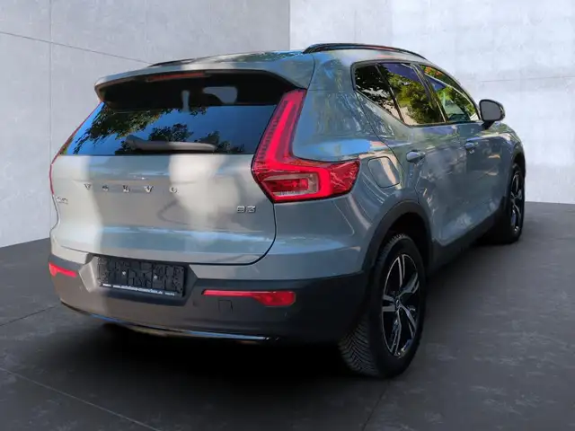 Volvo XC40 view 7
