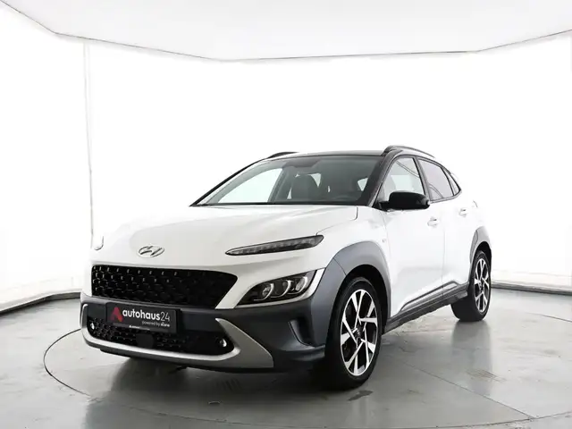 Hyundai Kona view 3