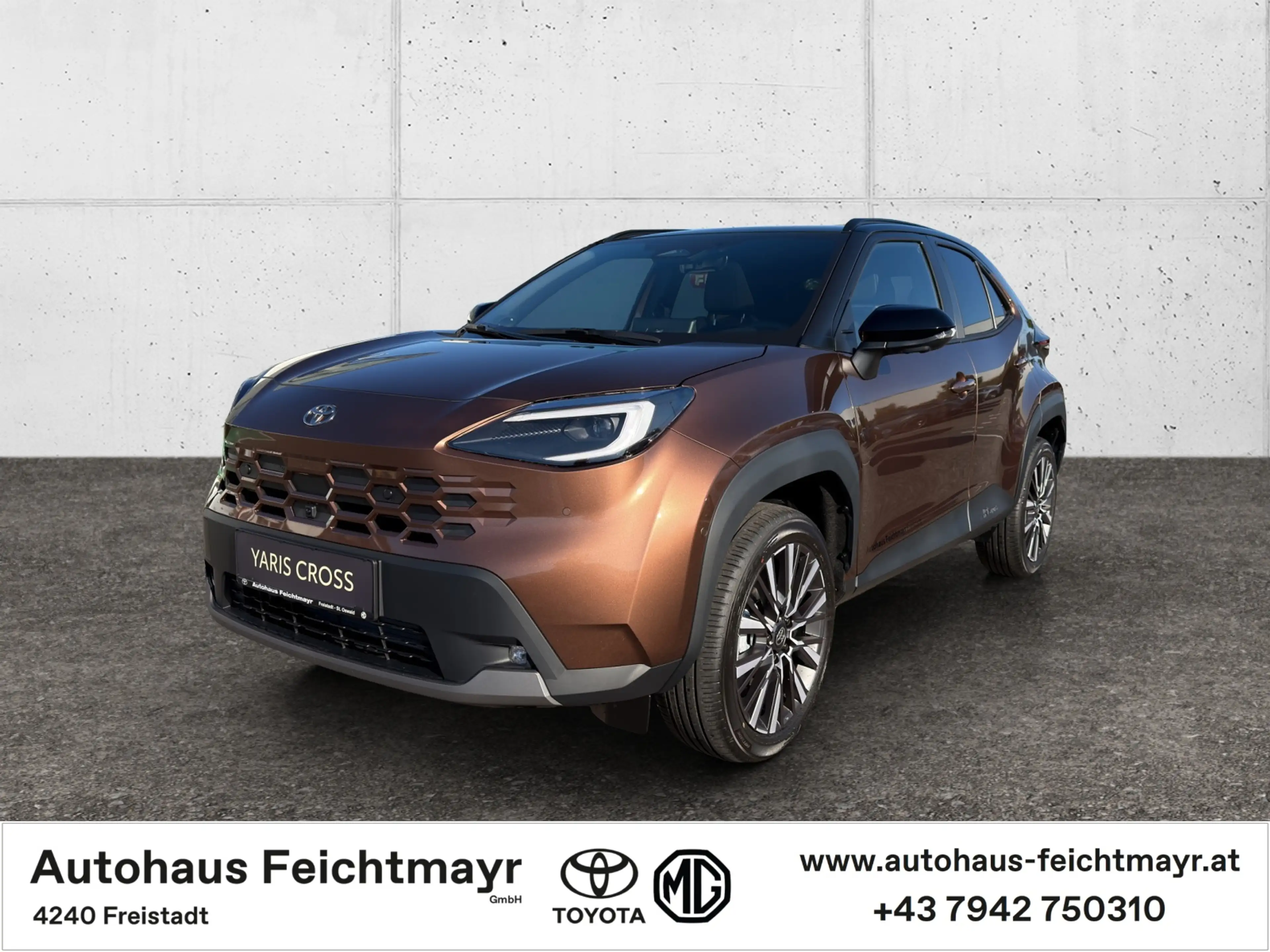 Toyota Yaris Cross HYBRID AWD Lounge Premium Paket Panoramadach 5t.