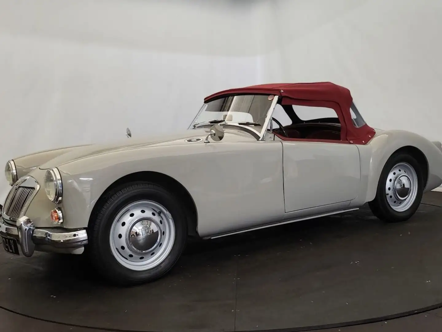 MG MGA A 1600 cabriolet Gris - 2