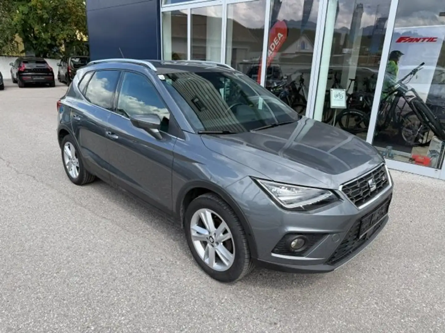 SEAT Arona 1,0 Eco TSI FR Fastlane *116.000km* EZ:03/2018* Grau - 1