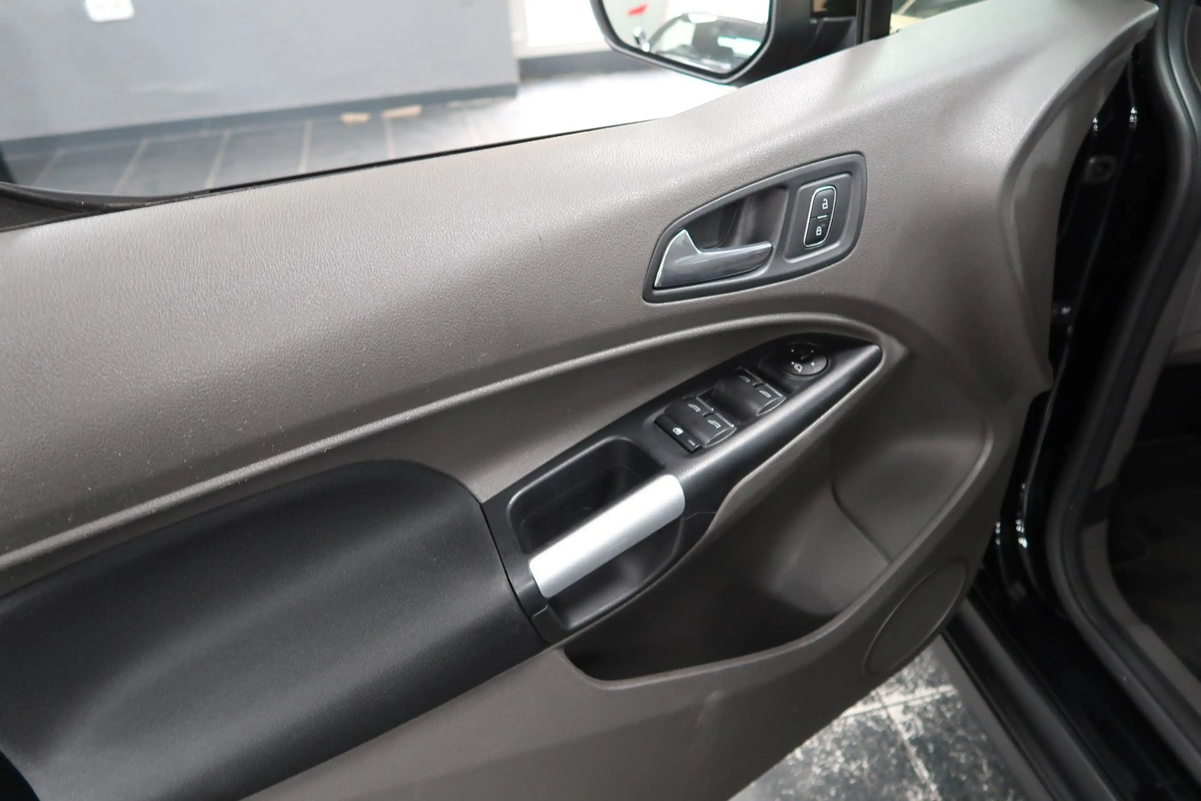 Ford Grand Tourneo Connect Titanium*Automa*7Sitzer*Pano*Navi*1Hand — photo 11