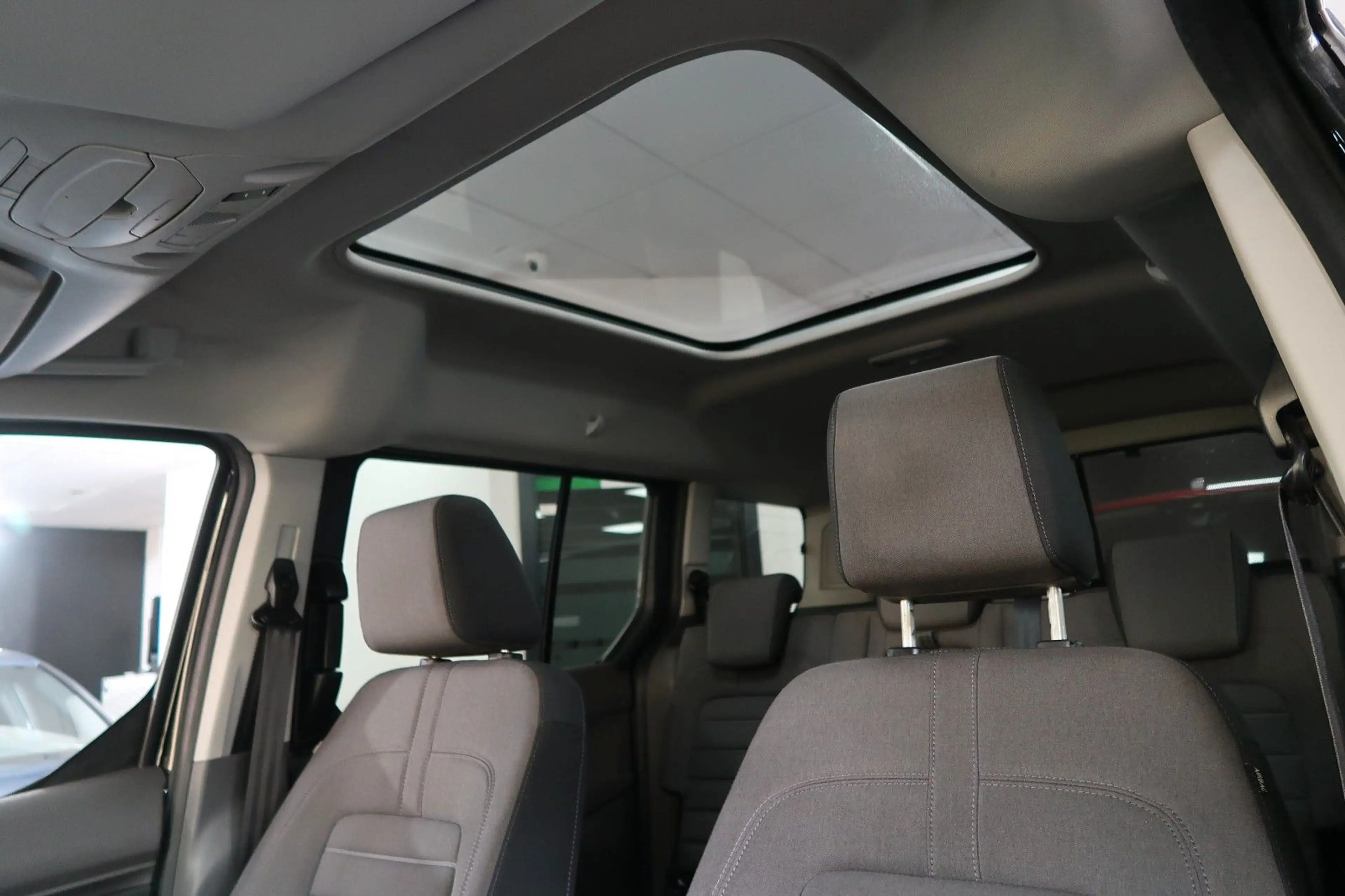 Ford Grand Tourneo Connect Titanium*Automa*7Sitzer*Pano*Navi*1Hand — photo 10