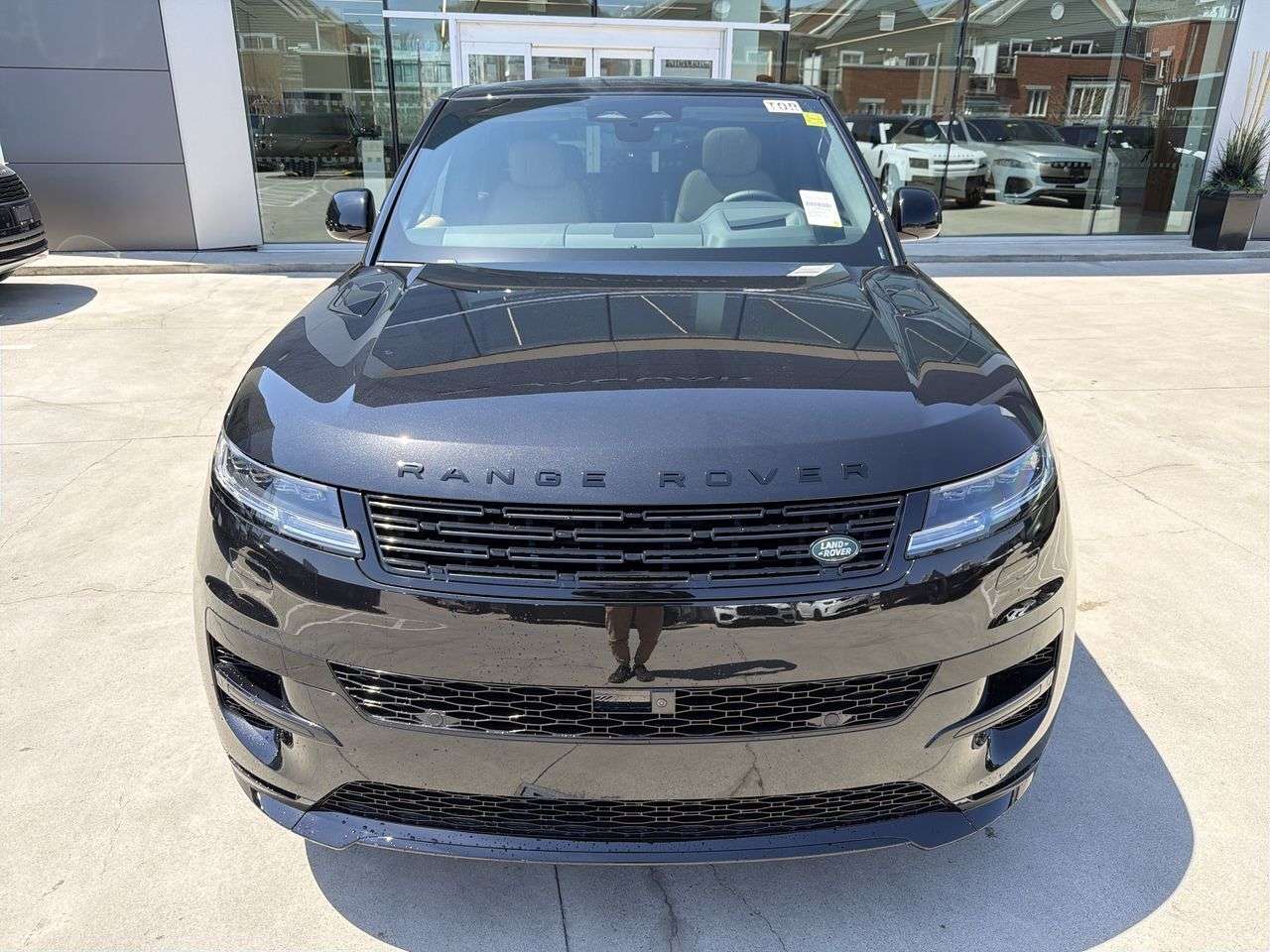 2026 Land Rover Range Rover Sport P400 Dynamic HSE alt 3