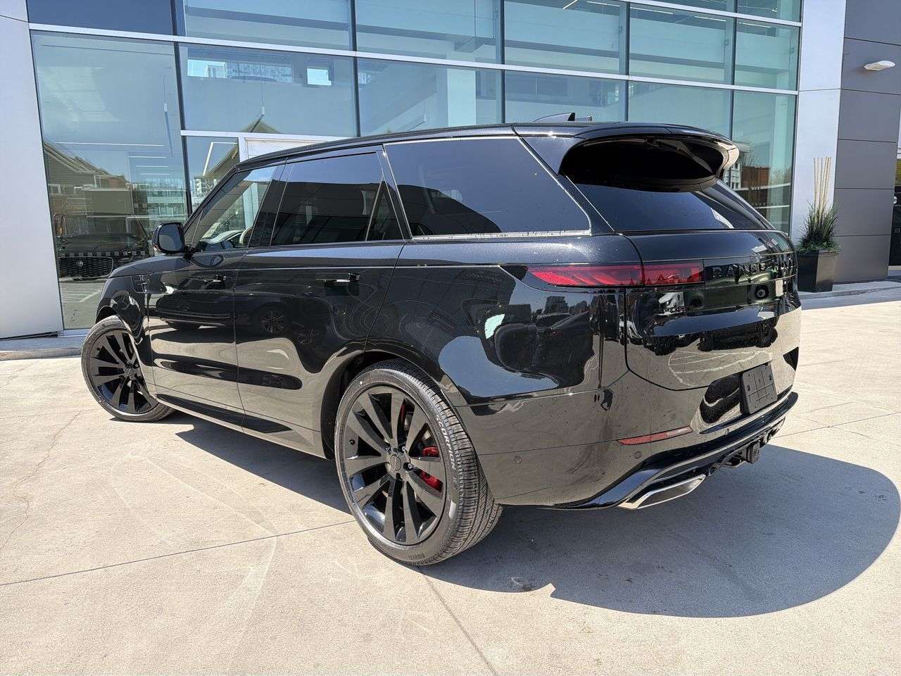 2026 Land Rover Range Rover Sport P400 Dynamic HSE thumb 6
