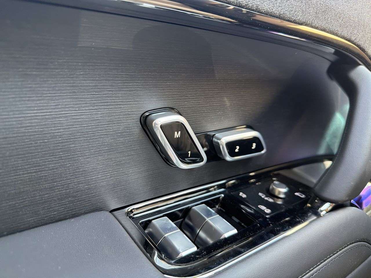 2026 Land Rover Range Rover Sport P400 Dynamic HSE thumb 9