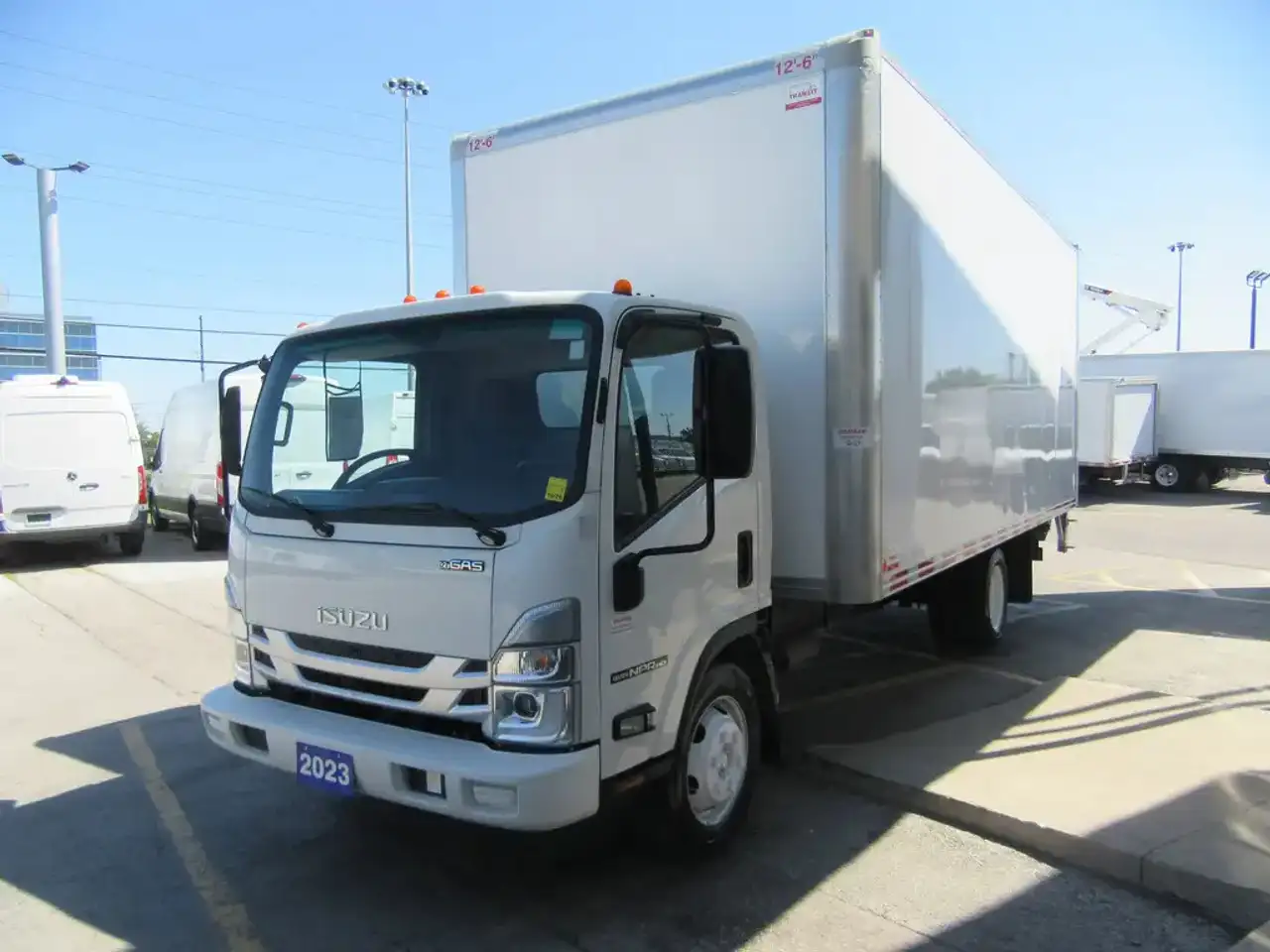 Isuzu NPR fotografie Isuzu NPR