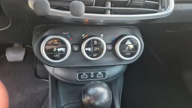 Fiat 500X view 13