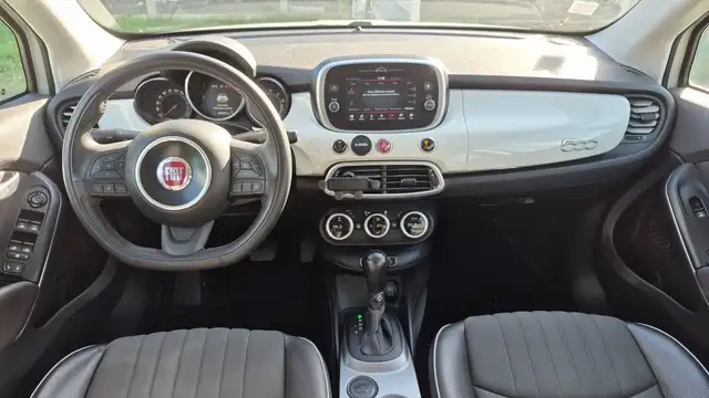 Fiat 500X view 11