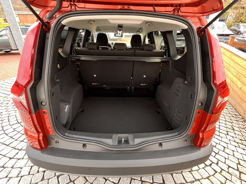 Dacia Jogger HEV 140 Hybrid Extreme Alu 16" PDC+RFK LED — photo 9
