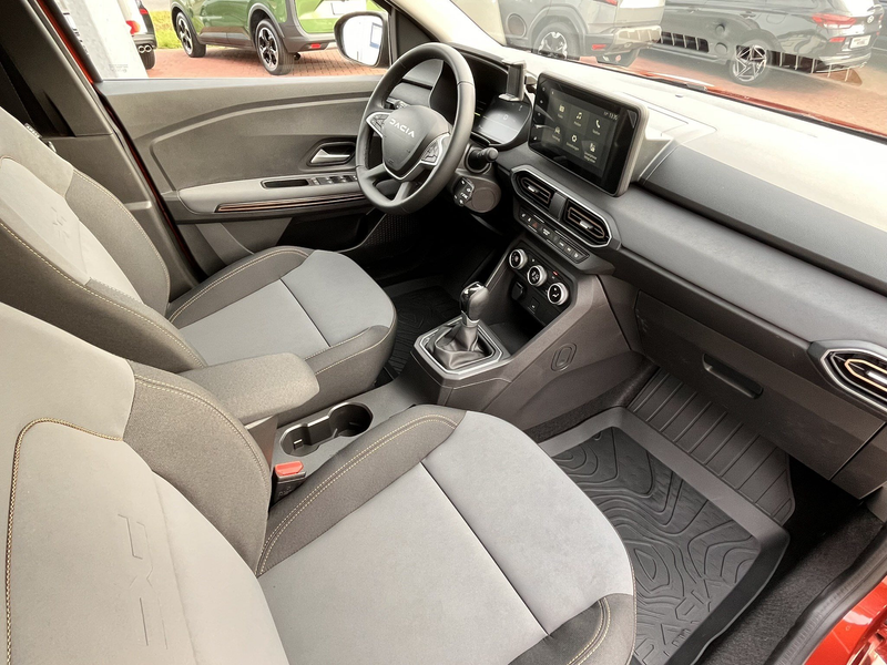 Dacia Jogger HEV 140 Hybrid Extreme Alu 16" PDC+RFK LED — photo 7