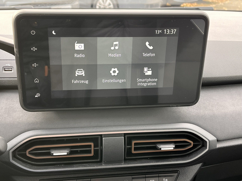 Dacia Jogger HEV 140 Hybrid Extreme Alu 16" PDC+RFK LED — photo 13